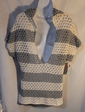 Mossimo Supply Co Womens Crotchet Hoddie Top - XXL.